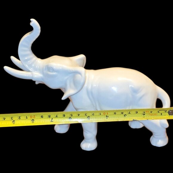 Antique Porcelain Grafenthal WHITE ELEPHANT Germany Figurine Trunk Raised Gloss - Picture 7 of 7